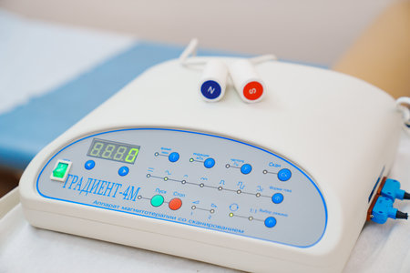 Magnetotherapeutic apparatus Gradient-4M for local therapeutic effects