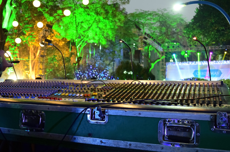 Professional amplifier for sound in a stage