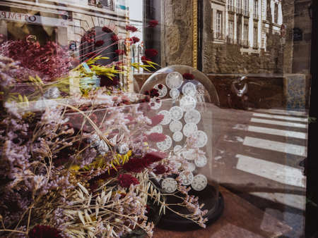 PARIS, FRANCE, June 6, 2019: Close-up photograph of decoration, antique and art store with dried floral in Paris.のeditorial素材