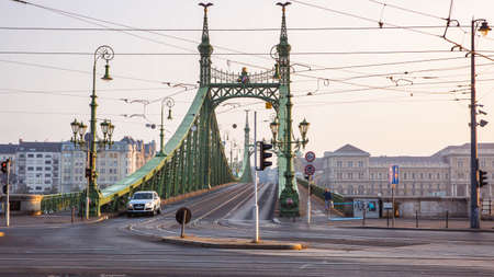 Budapest, Hungary - Oktober, 2019: Liberty Bridge or Freedom Bridge, Szabadsag hid in Budapest in fog in the morning, Hungaryのeditorial素材