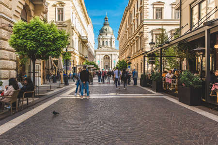 BUDAPEST, HUNGARY - OCTOBER 19, 2019: Budapest historical center, picturesque streets to Saint Stephen basilica in Budapest, Hungaryのeditorial素材
