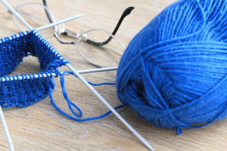 Knitting needles with wool