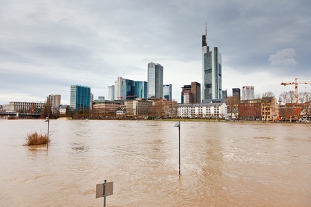 FRANKFURT- JANUARY 15 2011: Flood in Frankfurt am Main due to extremely high water in Main river.のeditorial素材