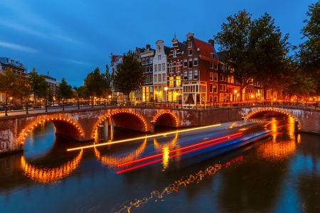 Canals in Amsterdam at nightのeditorial素材