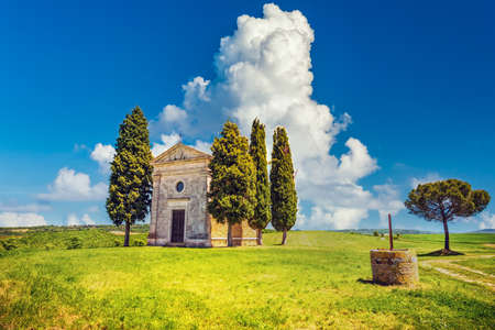 Beautiful landscape with chapel in Tuscany, Italyのeditorial素材