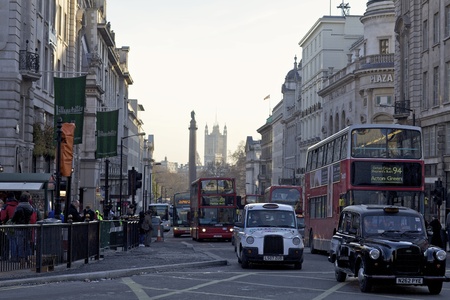 London - June 6, 2009: Scene of Piccadilly Circus intersection in London, England on June 6, 2009. Piccadilly Circus connects to Piccadilly, a thoroughfare whose name first appeared in 1626 as Piccadilly Hall のeditorial素材
