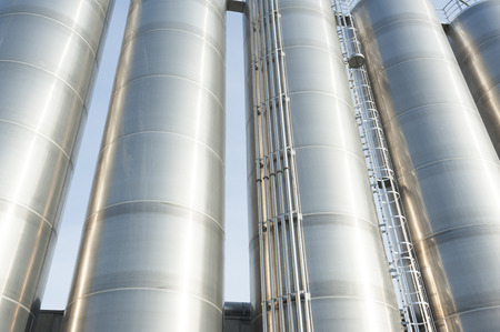 Industrial silos for chemical production, by stainless steel