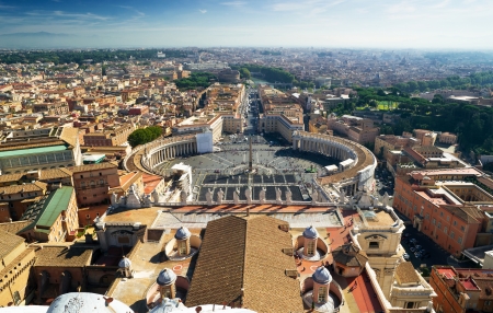 View of Rome and St  Peter s Basilica in Vatican, Romeの写真素材