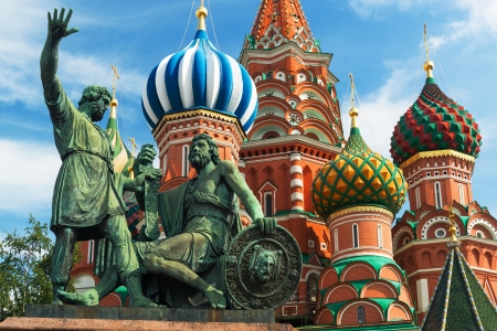 Monument to Minin and Pozharsky in front of the Saint Basil cathedral in Moscowの写真素材
