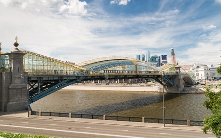Bogdan Khmelnitsky bridge near the Kievsky railway station in Moscowの写真素材
