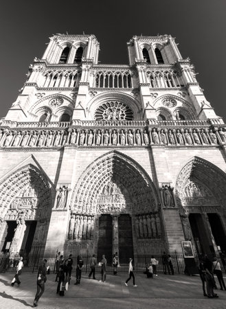 Tourists visiting the Cathedral of Notre Dame de Paris on september 24, 2013  Notre Dame is one of the top tourist destinations in Paris のeditorial素材