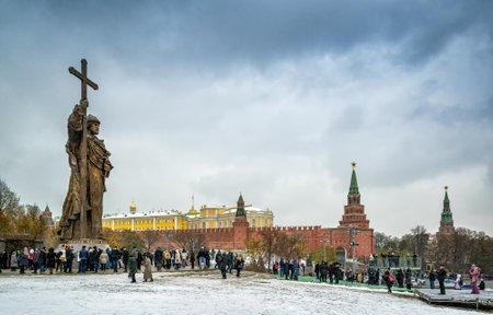 MOSCOW, RUSSIA - NOVEMBER 4, 2016: Monument to Holy Prince Vladimir the Great on Borovitskaya Square near the Kremlin. Vladimir is credited with the introduction of Orthodox Christianity. People visit the monument on the opening day.のeditorial素材