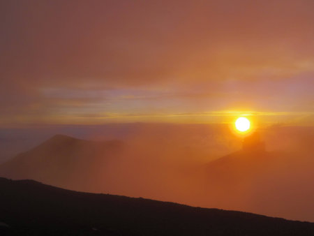 Sunset taken from the mountain of Hawaiiの写真素材