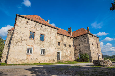 SEPTEMBER 9, 2022 Saint Miklos Castle (Chinadiyev Castle). Chinadiyev Castle (also known as Saint Miklos Castle) is an architectural monument of the 14th-19th centuries, Chinadiyovo village, Ukraine.のeditorial素材