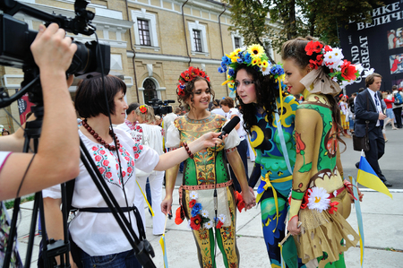 KIEV, UKRAINE - AUGUST 24: Mega march of embroideries in the Ukrainian capital Kyivのeditorial素材