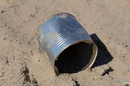 iron pot in the sandの写真素材