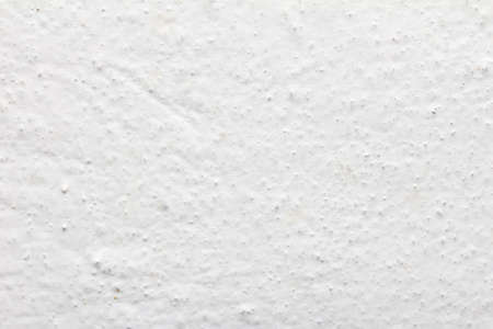  white wall painted with lime