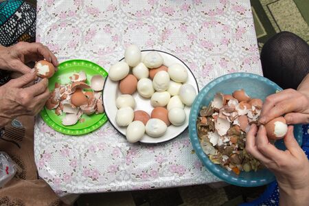 Granny cleans eggsの写真素材