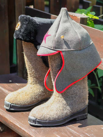 Valenki and national caps on the market in Russia