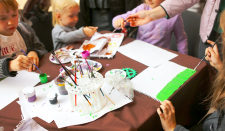 Lipetsk, Russia - September 21, 2019: Gastronomic festival. Children draw and learn mastery.のeditorial素材