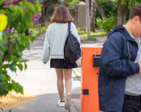 The girl leaves the guy. Partingの写真素材