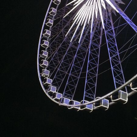 Ferris wheel in night shortの素材