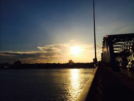 Sunset view on the bridgeの素材