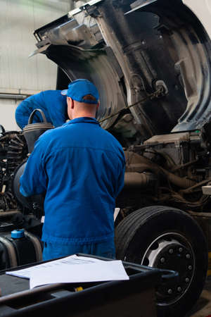 Truck repair service workshop ondoorsの写真素材