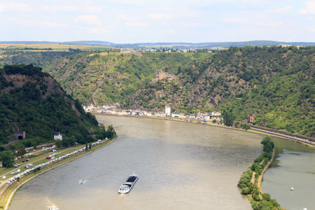 Katz castle and river Rhine gorge panorama, Germanyのeditorial素材