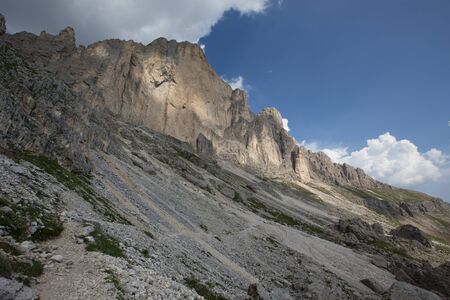 view of Gruppo del Catinaccio (Rosengarten Group) Dolomites, Hirzelwegの写真素材