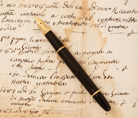 Fountain pen on an antique  letterの写真素材