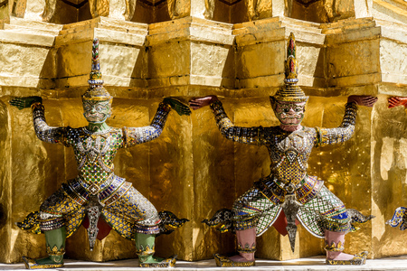 Bangkok, Thailand - grand palace - demons holding up templeのeditorial素材