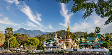 Wat Chong Kham temple in Mae Hong Son in Northern Thailandのeditorial素材