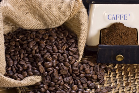 Coffee grinder and roasted coffee beans のeditorial素材