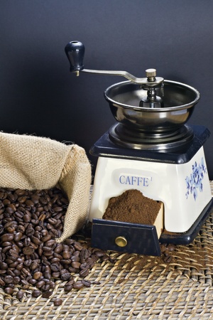 Coffee grinder and roasted coffee beans のeditorial素材