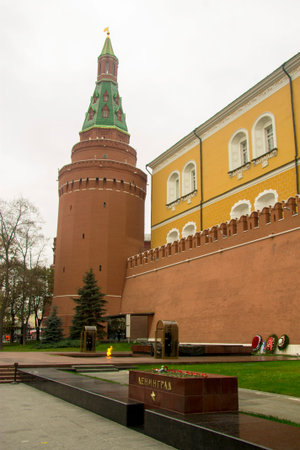 Tomb of the Unknown Soldier and eternal flame in Alexander Garden in Moscow. Russian Federation 31...
