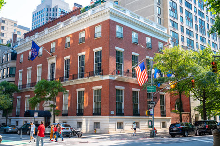 09.19.2022 807 5th Ave, New York, NY 10065, USA, Knickerbocker Club Side viewのeditorial素材