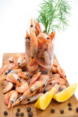 boiled shrimp with lemon and dillの写真素材