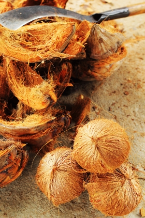 White coconut and brown spathe  with  knife.の写真素材