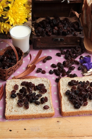 Dried currants and raisin breadの写真素材