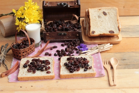 Dried currants and raisin breadの写真素材