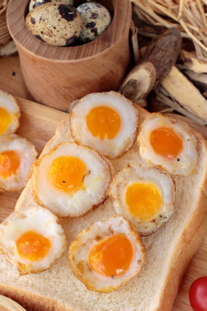 Quail eggs and fried quail eggs of delicious