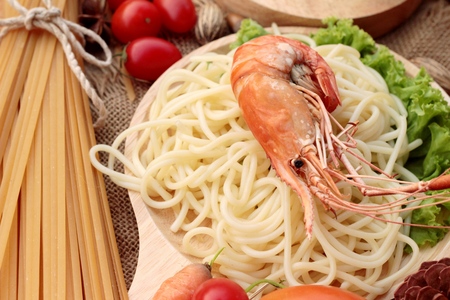 Spaghetti with shrimp and tomato sauce deliciousの写真素材