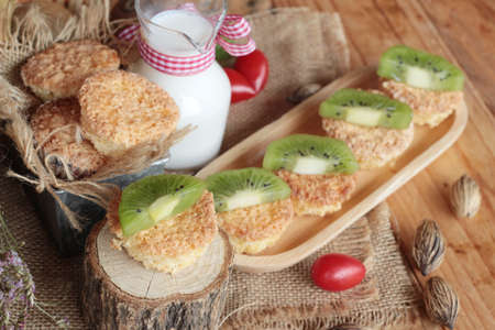 Kiwi cake with fresh milk is deliciousの写真素材