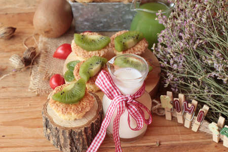 Kiwi cake with fresh milk is deliciousの写真素材