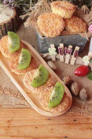 Kiwi cake with fresh milk is deliciousの写真素材