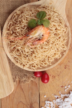 Instant noodle and shrimp baked is deliciousの写真素材