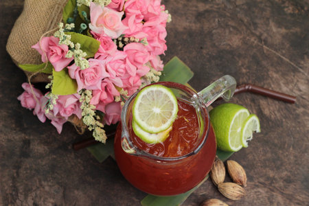 Iced tea with lemon slices is deliciousの写真素材