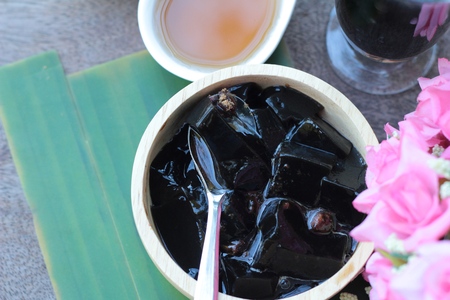 Grass Jelly with syrup and drink is deliciousの写真素材