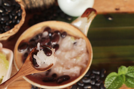 Black bean in coconut milk with glutinous rice